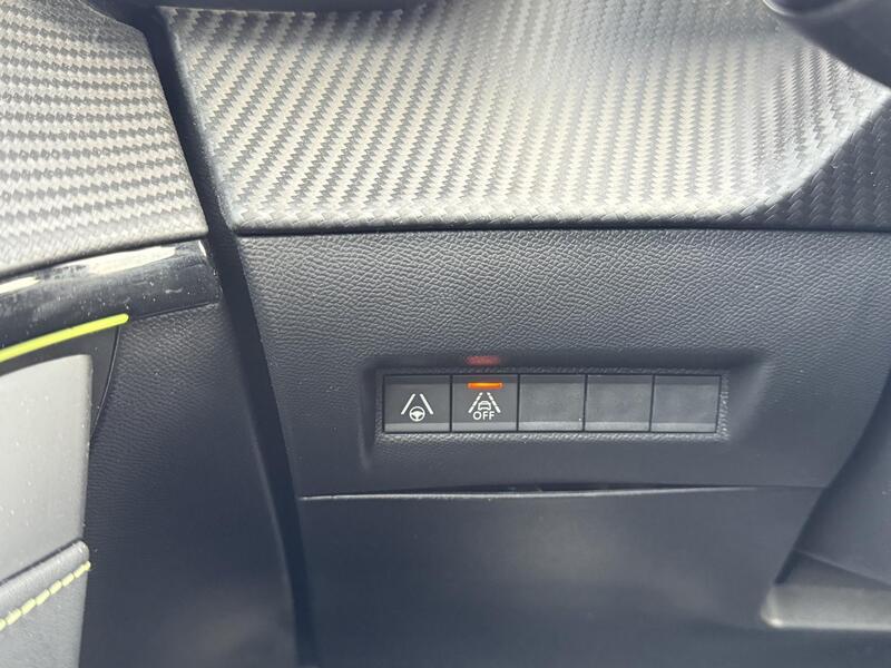 Peugeot e-208 vaihtoauto