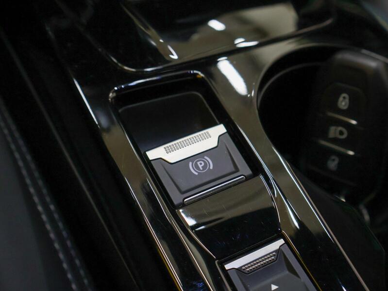 Peugeot e-208 vaihtoauto