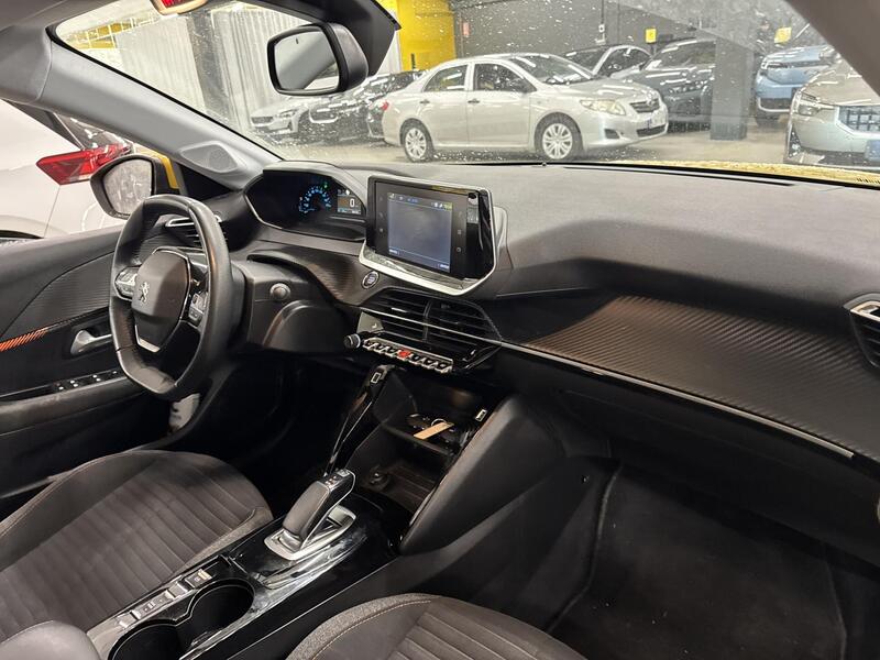 Peugeot e-208 vaihtoauto