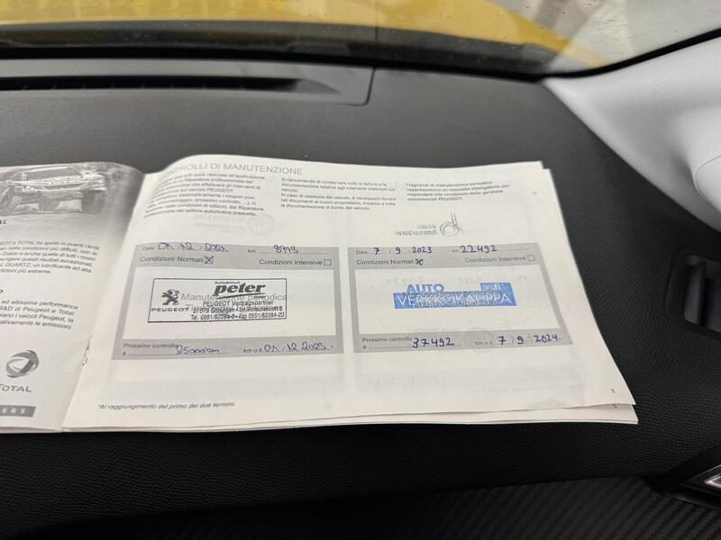 Peugeot e-208 vaihtoauto