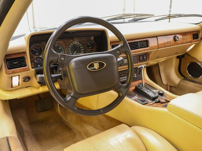 Jaguar XJS vaihtoauto