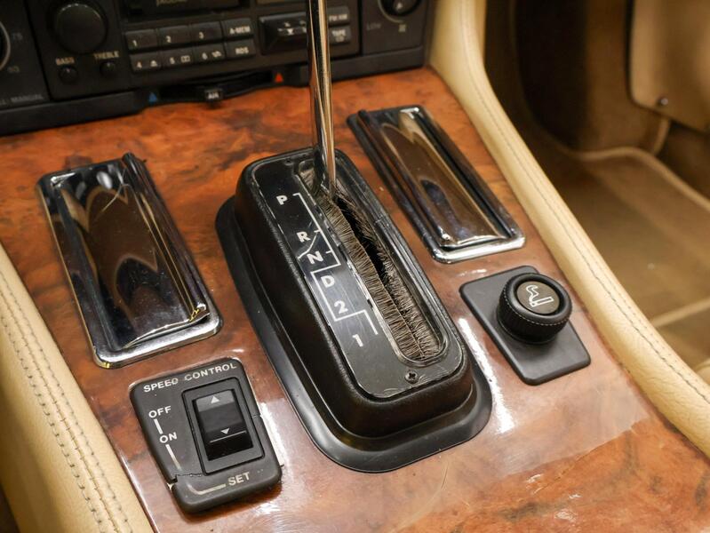 Jaguar XJS vaihtoauto