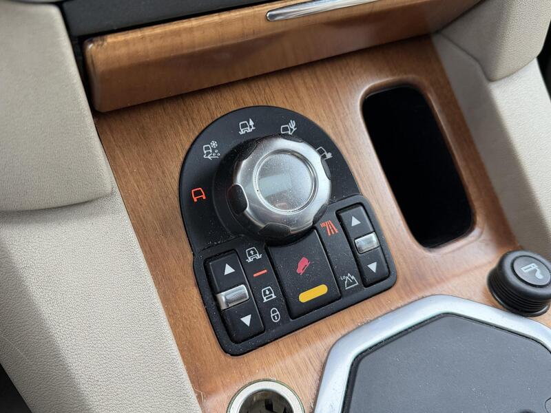 Land Rover Discovery vaihtoauto