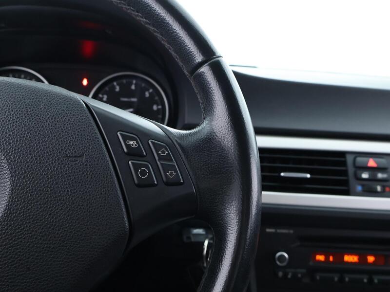 BMW 325 vaihtoauto
