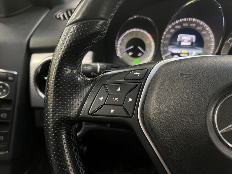 Mercedes-Benz GLK vaihtoauto