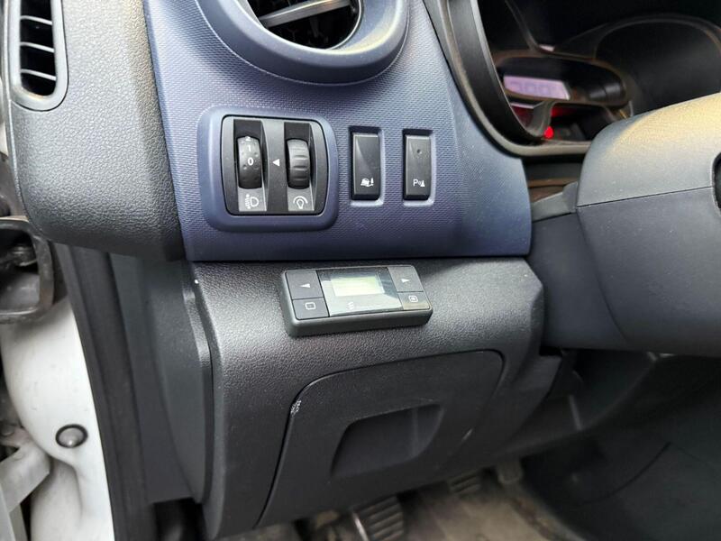 Opel Vivaro vaihtoauto