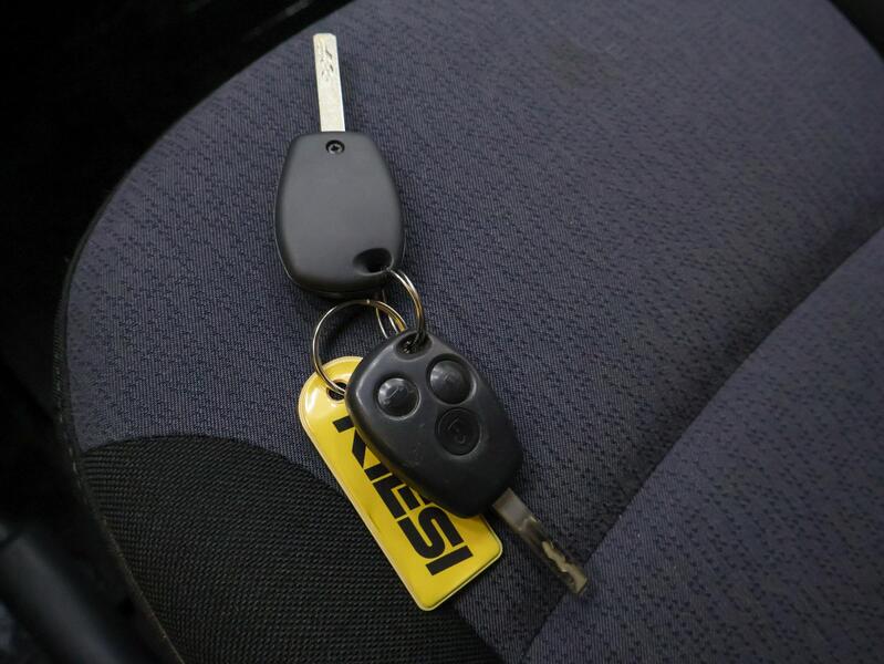 Opel Vivaro vaihtoauto