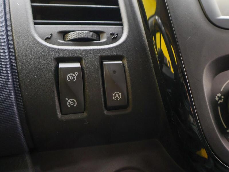 Opel Vivaro vaihtoauto