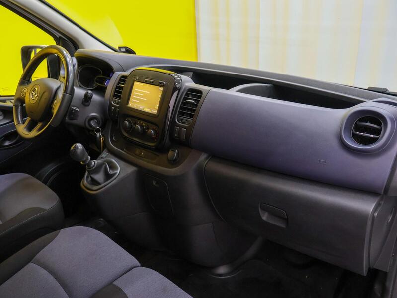 Opel Vivaro vaihtoauto