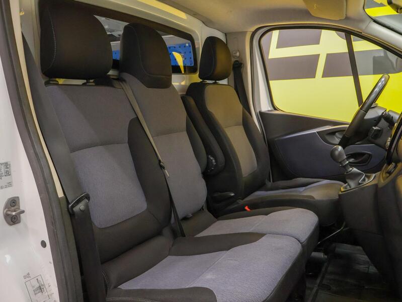 Opel Vivaro vaihtoauto