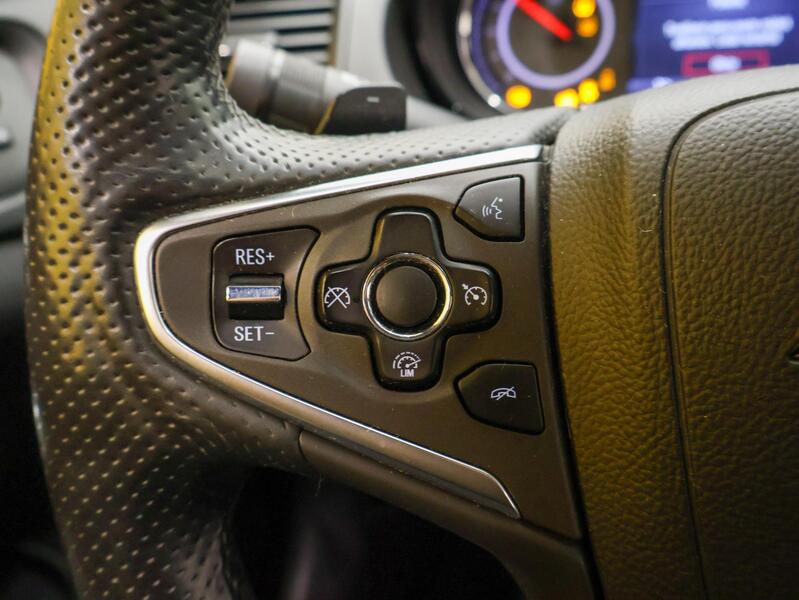 Opel Insignia vaihtoauto