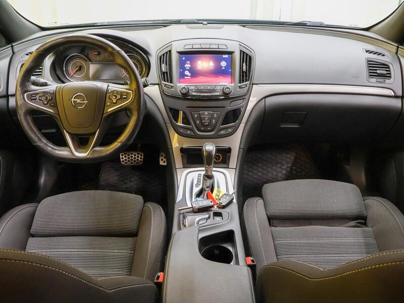 Opel Insignia vaihtoauto