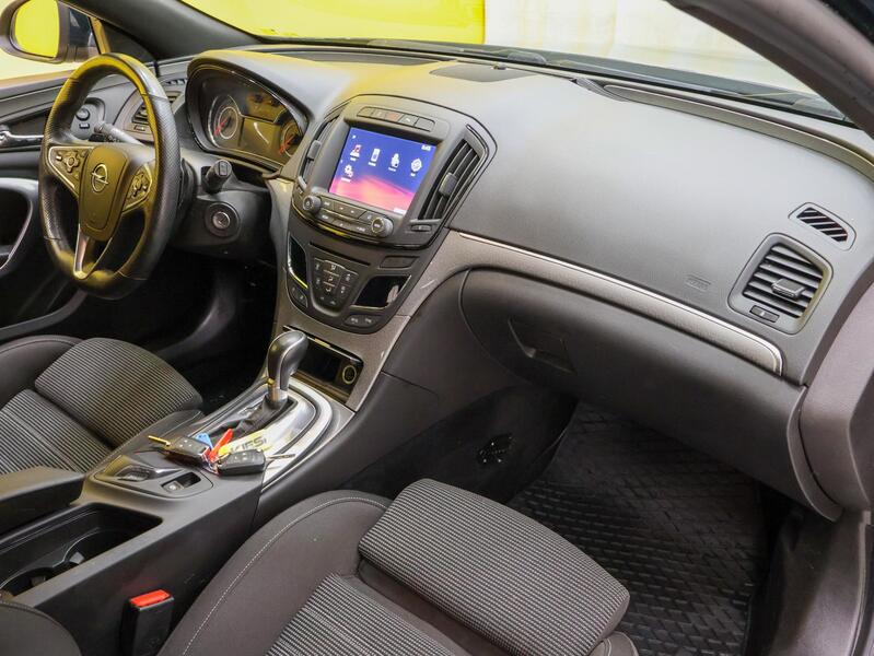 Opel Insignia vaihtoauto