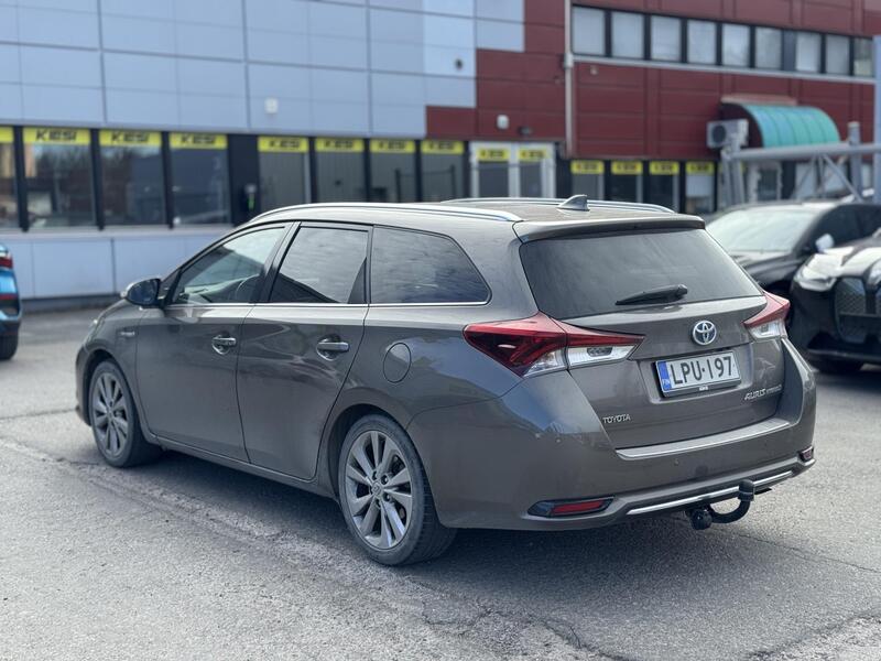 Toyota Auris vaihtoauto