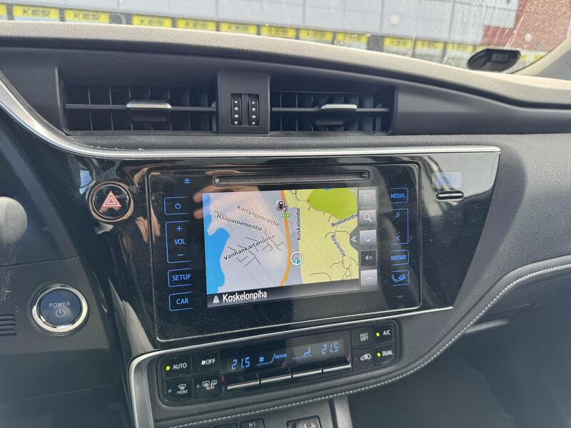 Toyota Auris vaihtoauto