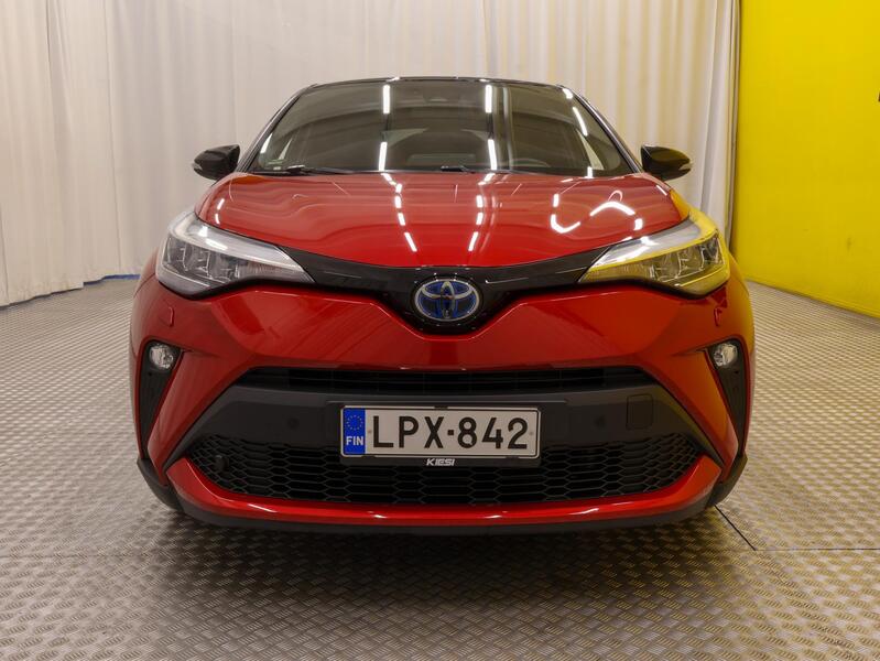 Toyota C-HR vaihtoauto