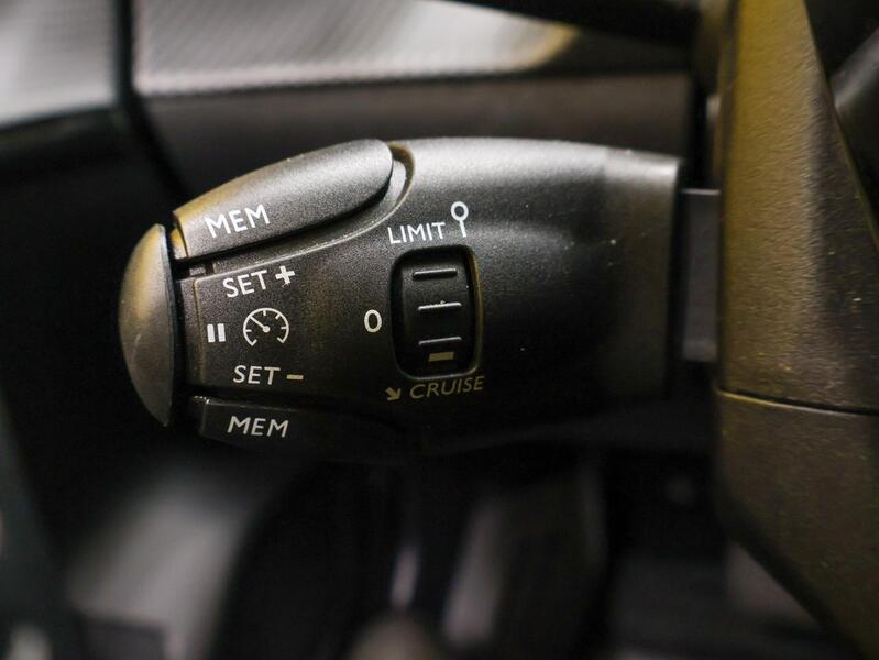 Peugeot e-208 vaihtoauto