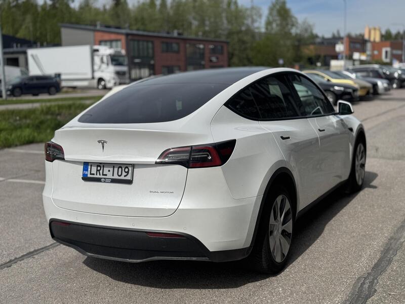 Tesla Model Y vaihtoauto