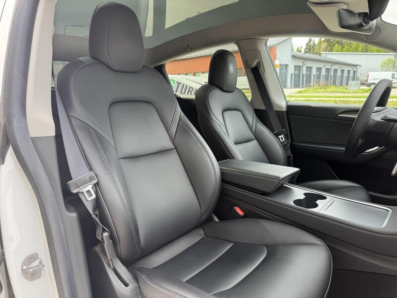 Tesla Model Y vaihtoauto