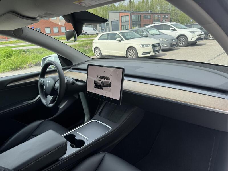 Tesla Model Y vaihtoauto