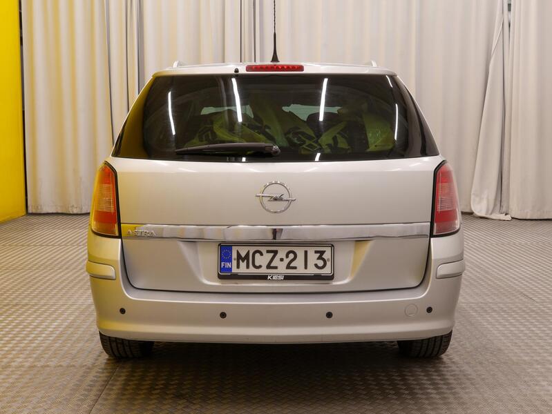 Opel Astra vaihtoauto