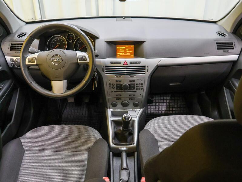 Opel Astra vaihtoauto