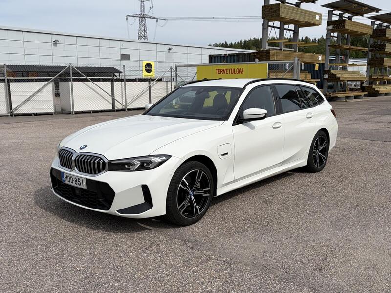 BMW 330 vaihtoauto