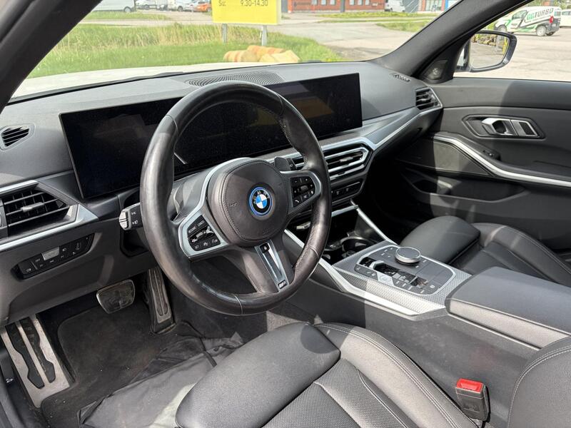BMW 330 vaihtoauto
