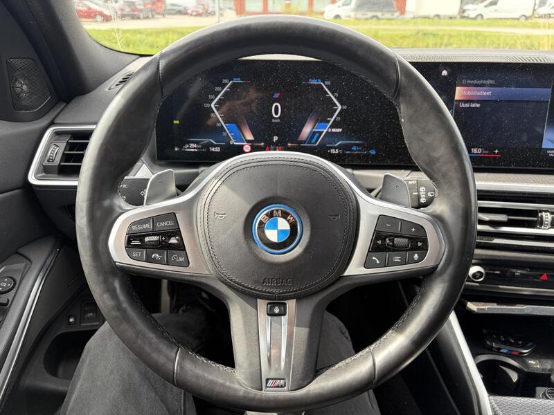BMW 330 vaihtoauto