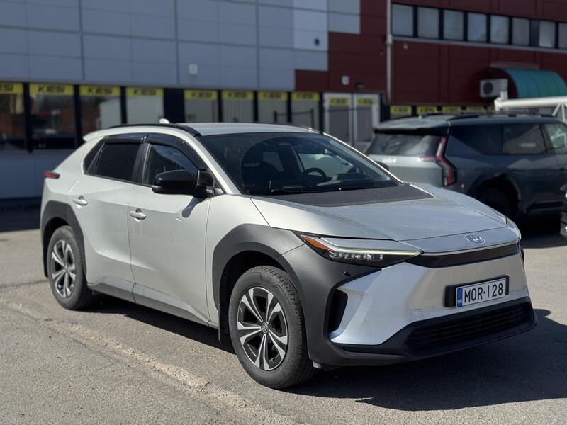 Toyota bZ4X vaihtoauto