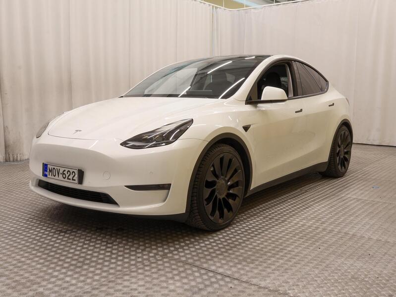 Tesla Model Y vaihtoauto