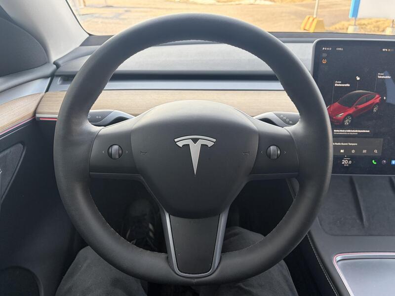 Tesla Model Y vaihtoauto