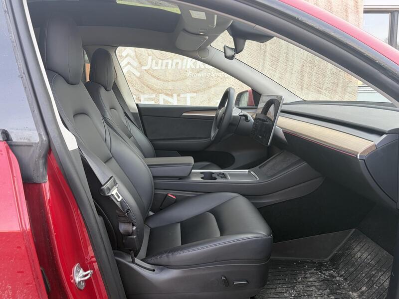 Tesla Model Y vaihtoauto