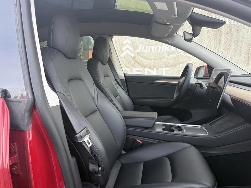 Tesla Model Y vaihtoauto