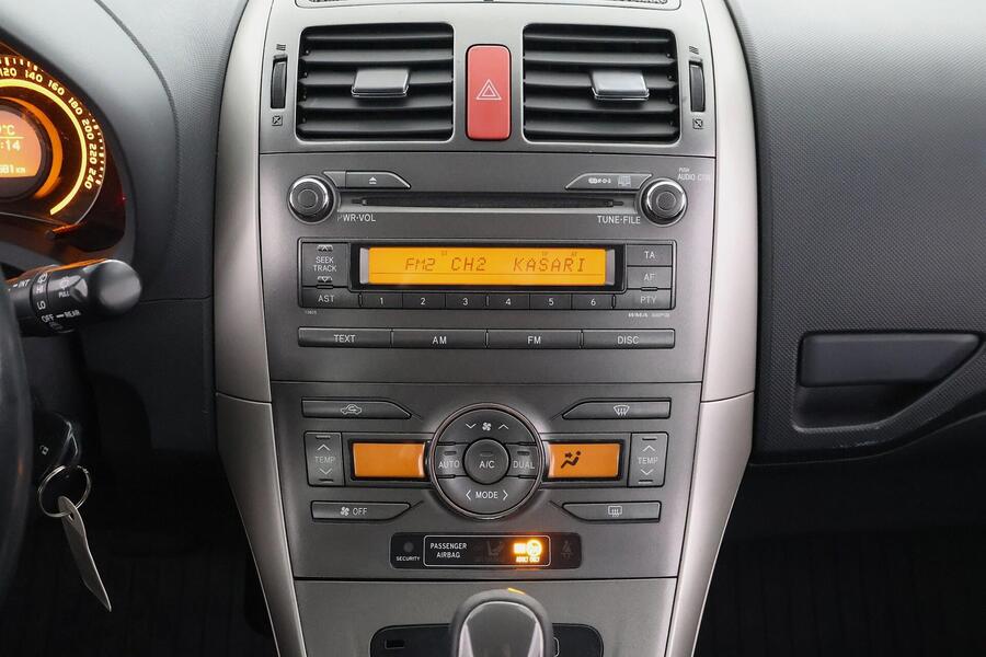 Toyota Auris vaihtoauto