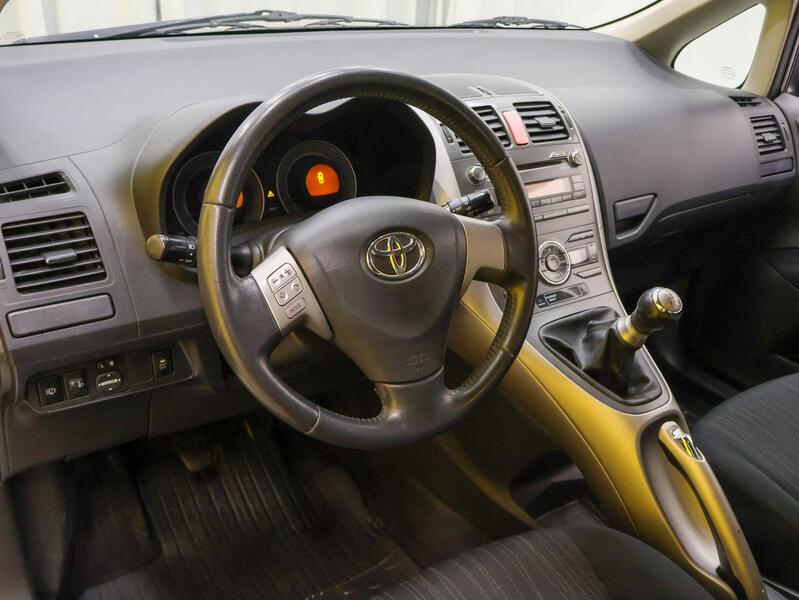 Toyota Auris vaihtoauto