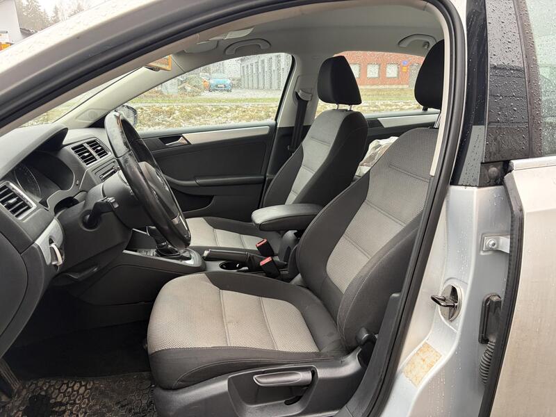 Volkswagen Jetta vaihtoauto