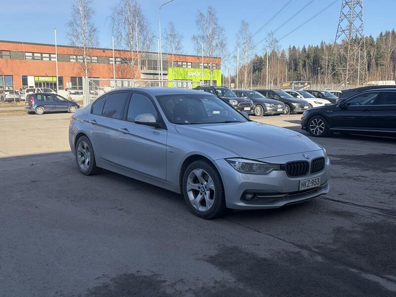 BMW 320 vaihtoauto