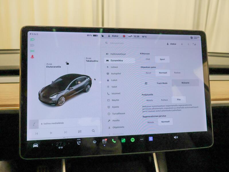 Tesla Model 3 vaihtoauto
