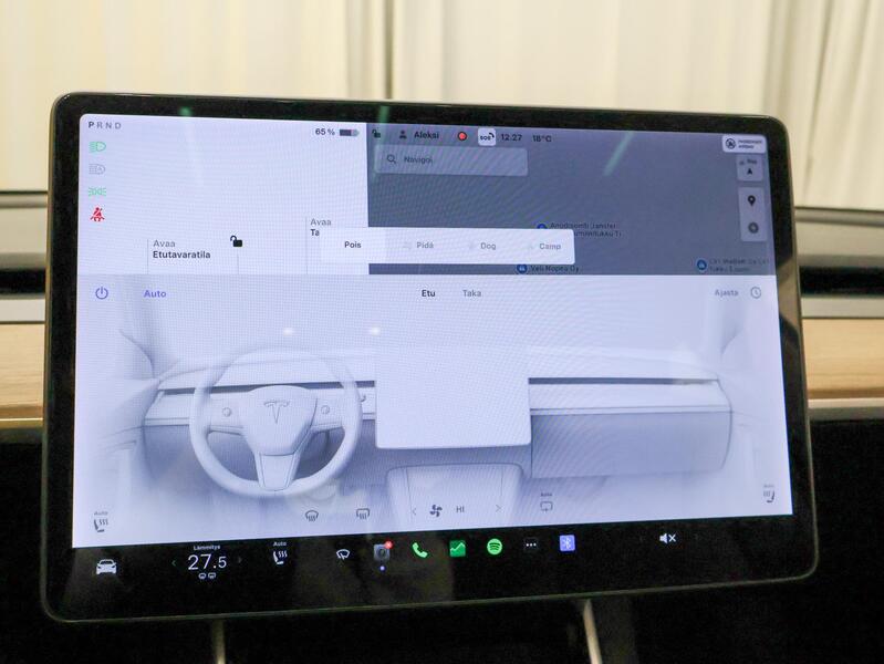 Tesla Model 3 vaihtoauto