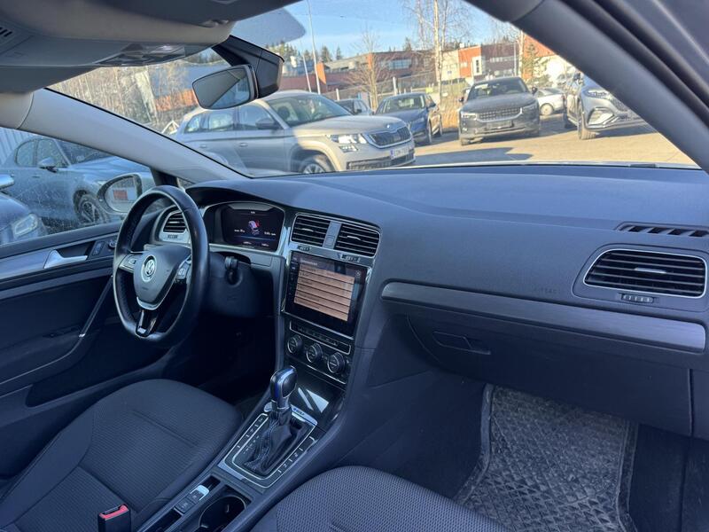 Volkswagen Golf vaihtoauto