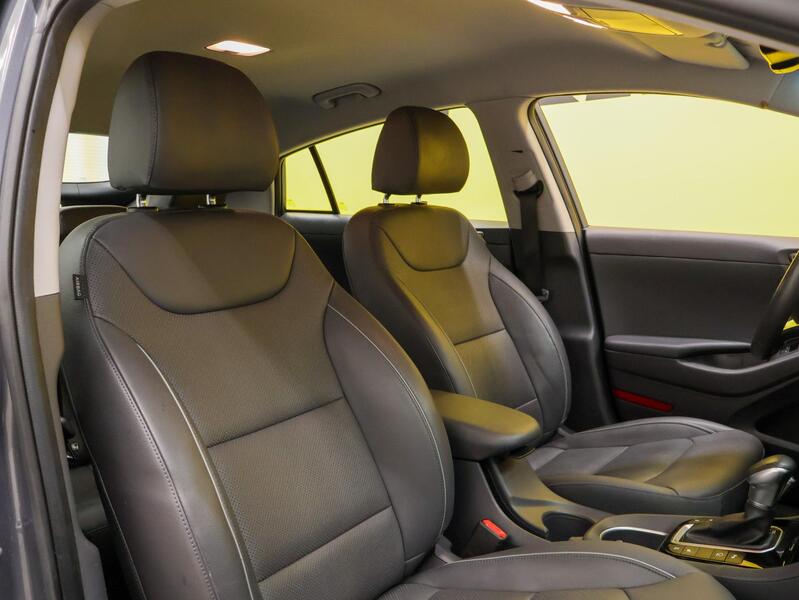 Hyundai IONIQ plug-in vaihtoauto