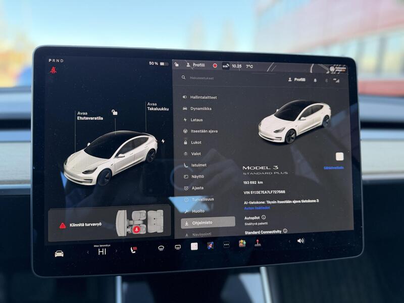 Tesla Model 3 vaihtoauto