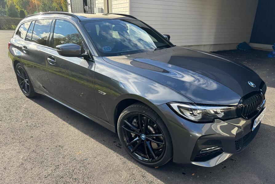 BMW 330 vaihtoauto