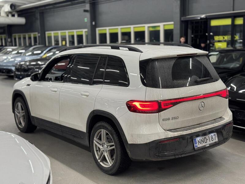 Mercedes-Benz EQB vaihtoauto