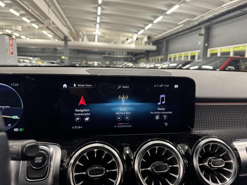 Mercedes-Benz EQB vaihtoauto