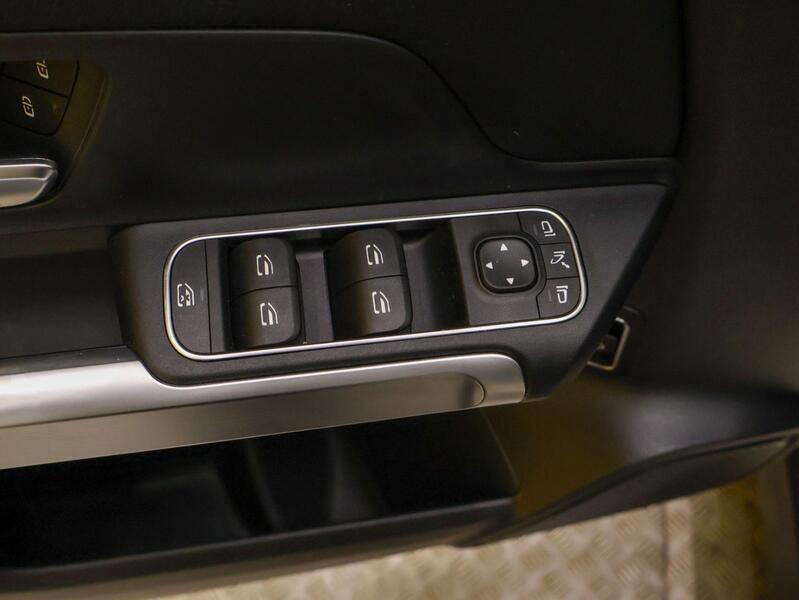 Mercedes-Benz EQB vaihtoauto