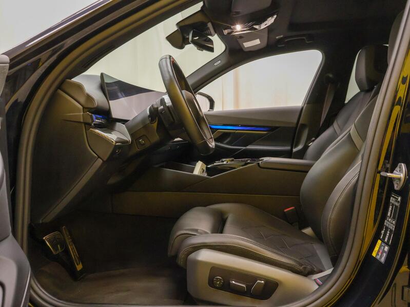 BMW i5 M60 vaihtoauto