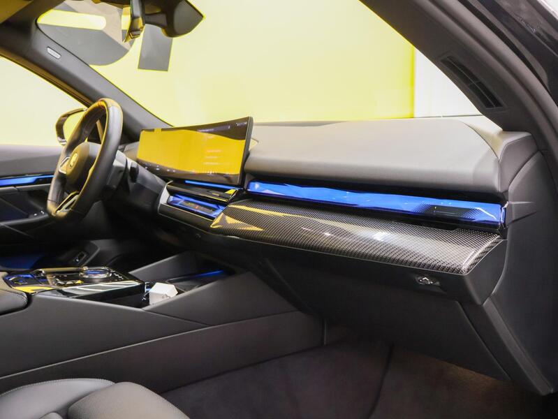 BMW i5 M60 vaihtoauto