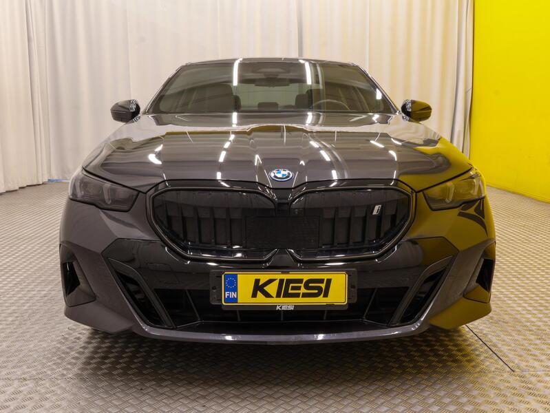 BMW i5 vaihtoauto